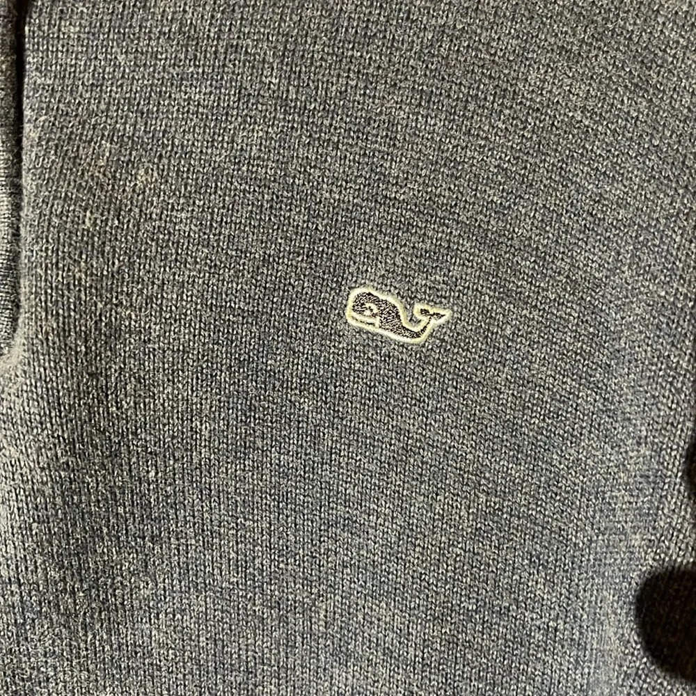Vineyard Vines men’s sweater - Picture 3 of 4